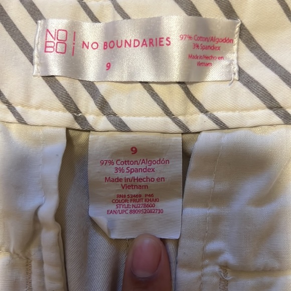 cream colored shorts! - Picture 3 of 4